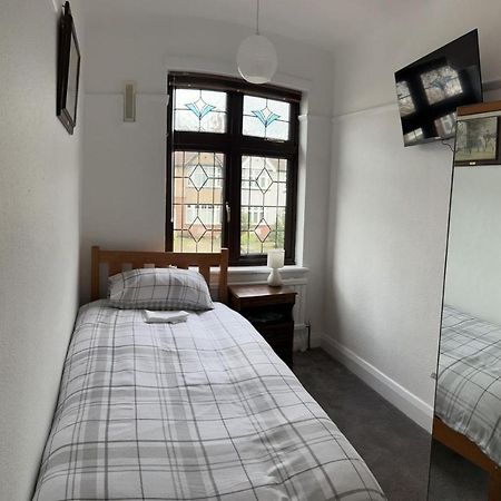 Amazing And Romantic O2 Arena 4 Bedrooms House Free Parking Londen Buitenkant foto