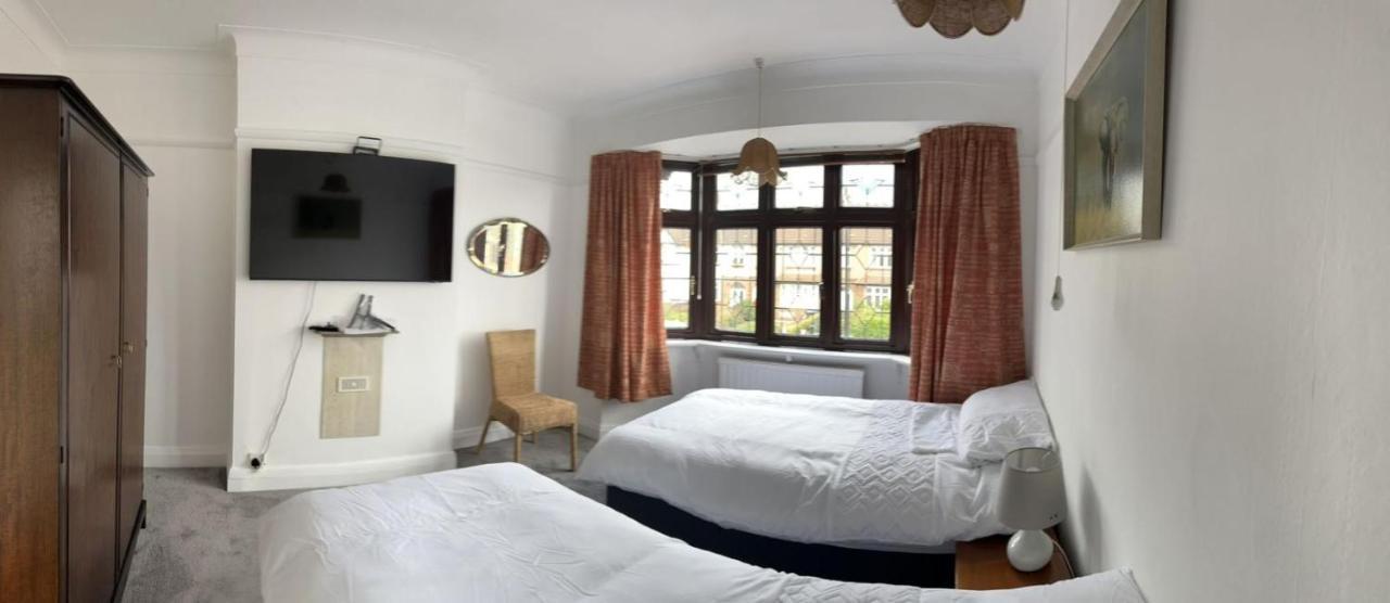 Amazing And Romantic O2 Arena 4 Bedrooms House Free Parking Londen Buitenkant foto